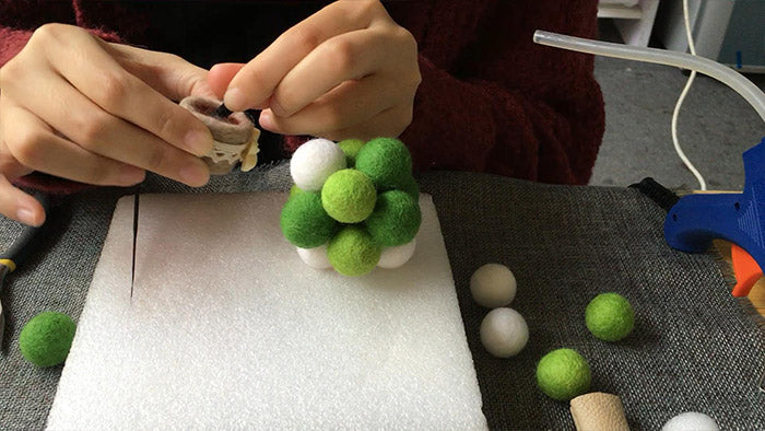 How to make needle felted Christmas potted tree with felted balls