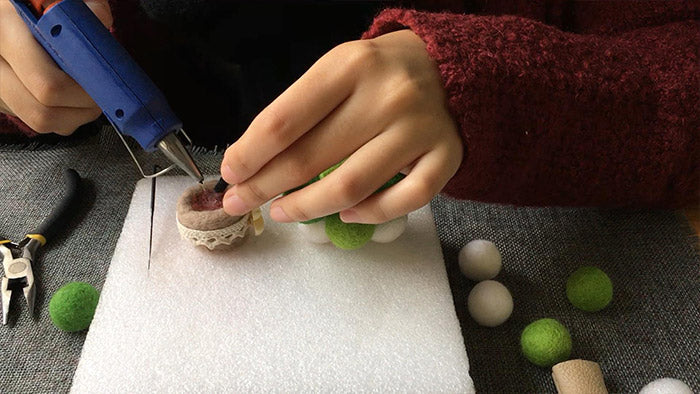 How to make needle felted Christmas potted tree with felted balls