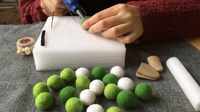 How to make needle felted Christmas potted tree with felted balls