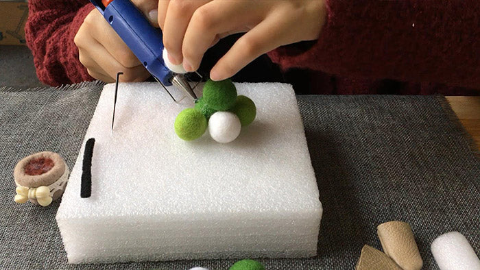 How to make needle felted Christmas potted tree with felted balls