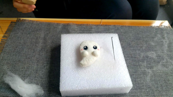 needle felt tutorials for beginners --How to make needle felted wool halloween-ghost