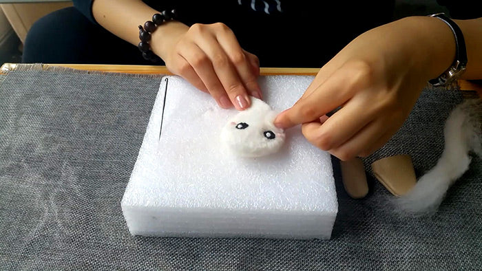 How to make needle felted wool Halloween ghost
