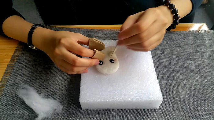 How to make needle felted wool Halloween ghost