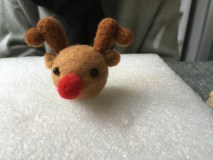 needle felt tutorials for beginners --How to make needle felted cute Christmas reindeer