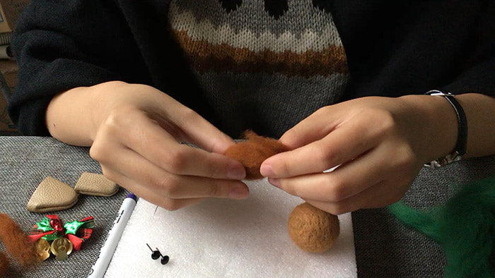 How to make needle felted cute Christmas reindeer