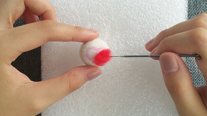 How to make needle felted wool ball with spots and hearts?——7