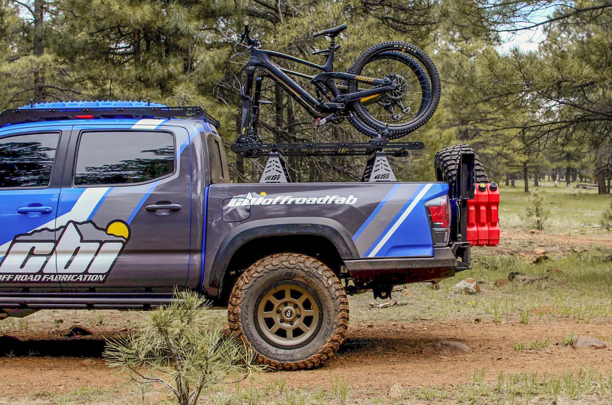 Prinsu Top Rack mounted to CBI Tacoma Bed Bars