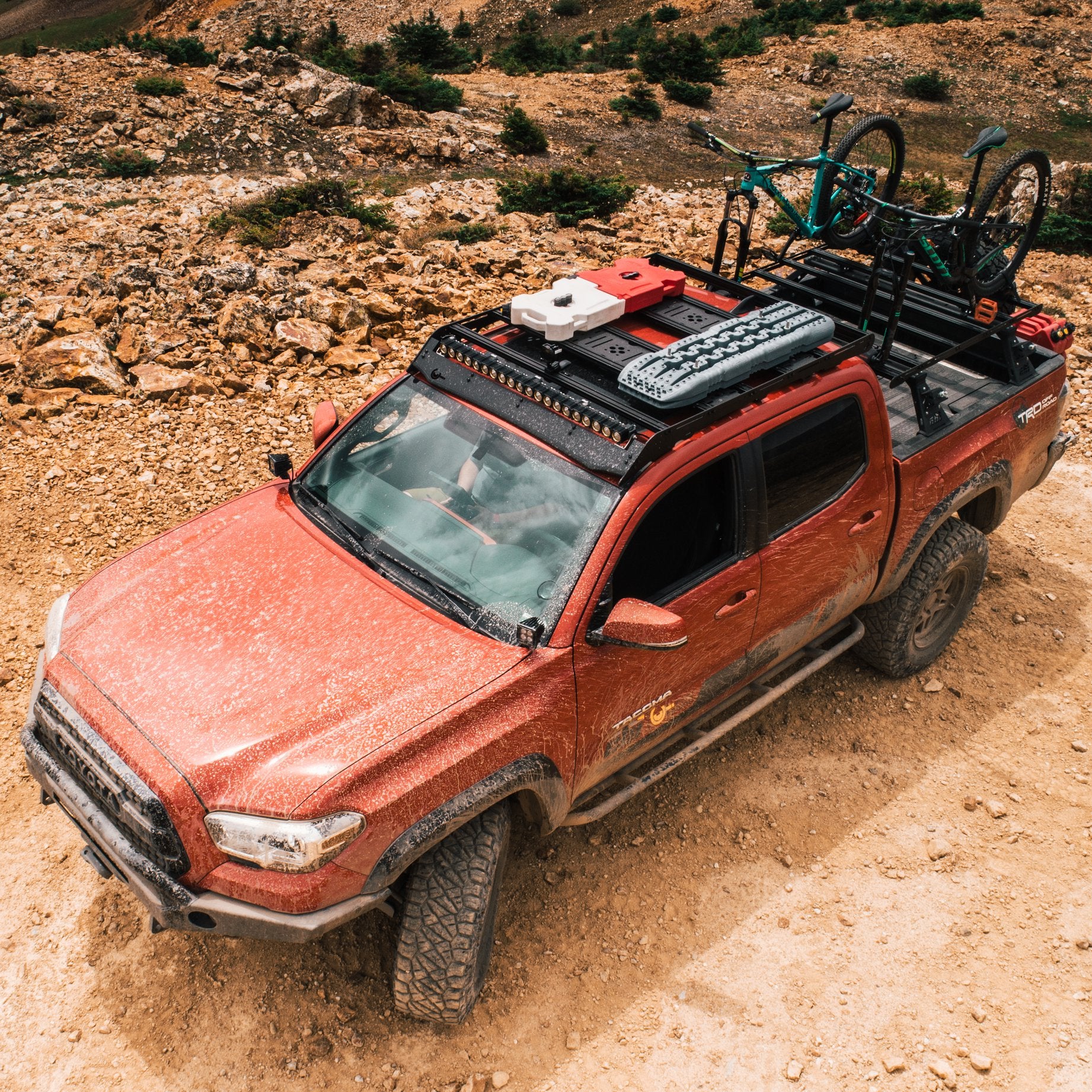 Top view of a Prinsu roof rack with accessories mounted on a Tacoma