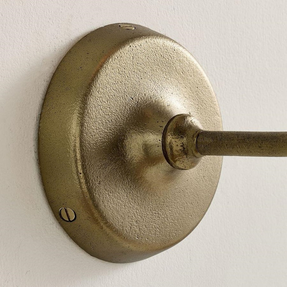 Iselynn Vintage Flower White Brass Wall Light (3).webp__PID:876d1d40-84e0-4e1b-b191-90f28925f4ca