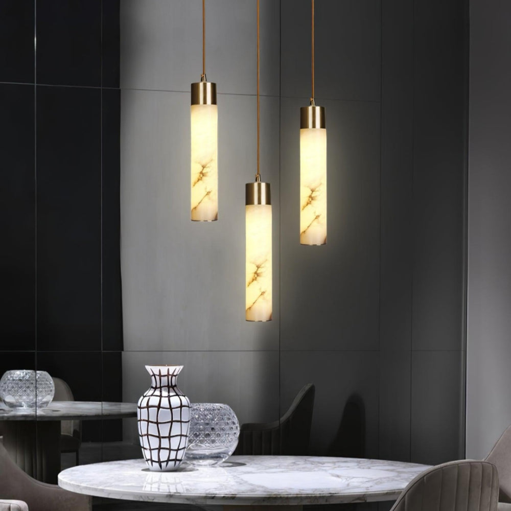 Ismara Alabaster Brass Vertical White Pendant Light (6).webp__PID:039da2c7-49fc-4425-92b1-6855408120f1