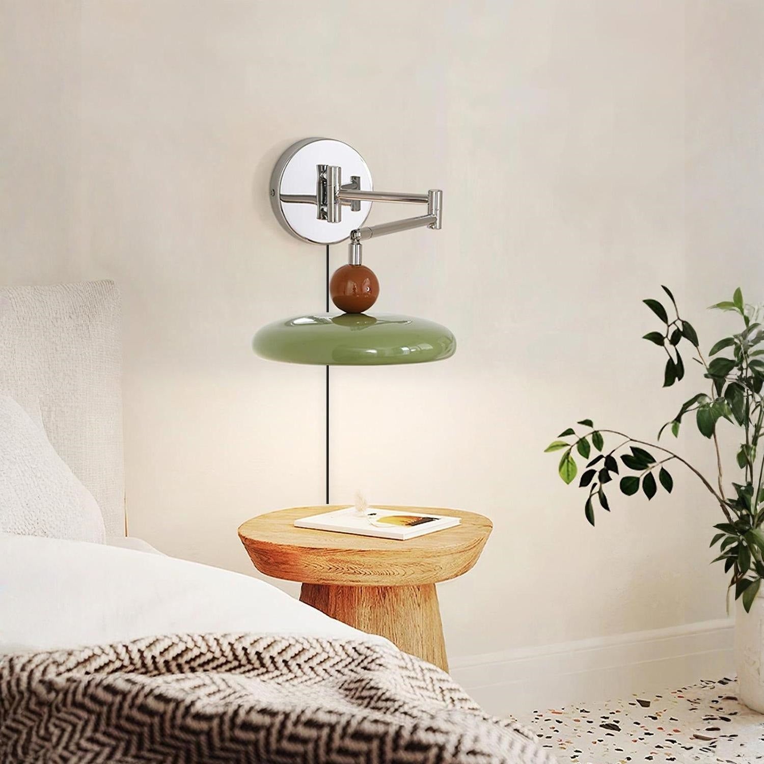 Solara Adjustable Swing Arm Wall Lamp (14).webp__PID:0e2a28e9-2bad-4663-9e81-6c798d53d498