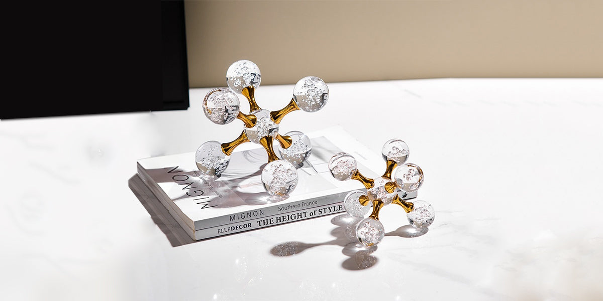 molecular-like structures with reflective orbs