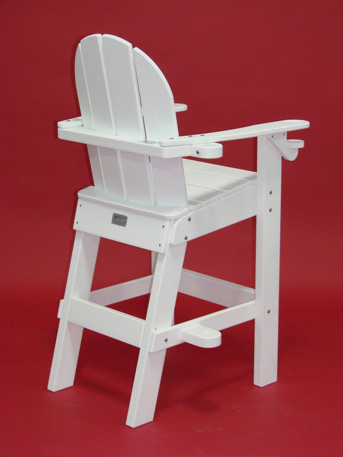 Ghế cứu hộ được làm từ chất liệu nhựa tái chế giúp bảo vệ môi trường và cộng đồng. Với thiết kế chắc chắn và khả năng chống tia UV, Recycled Plastic Lifeguard Chair không chỉ có vẻ ngoài đẹp mắt mà còn đảm bảo an toàn cho người sử dụng.