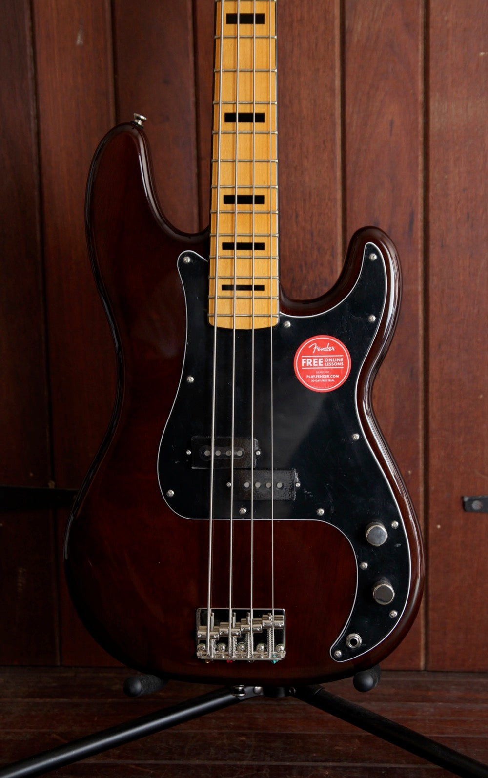 squier classic vibe 70's precision bass walnut