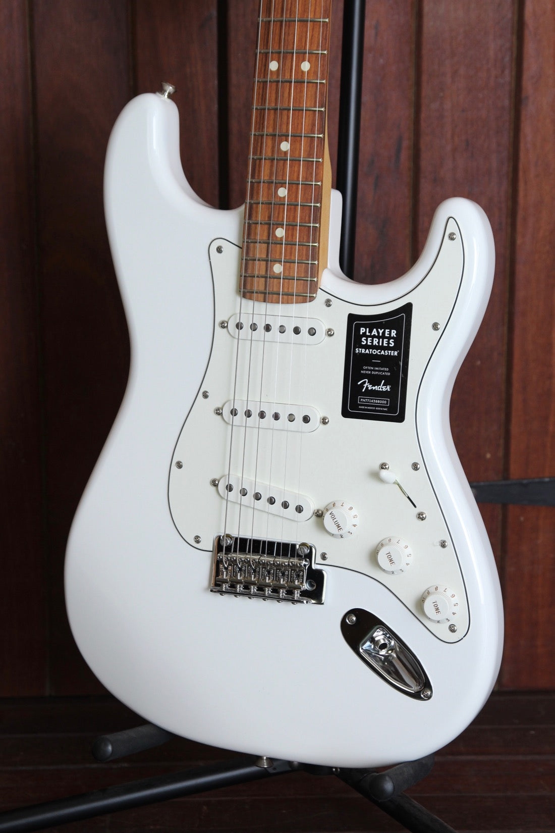 fender player stratocaster polar white pf