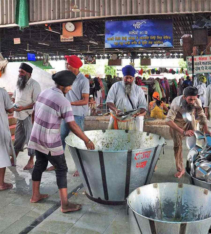 Golden Temple Volunteer