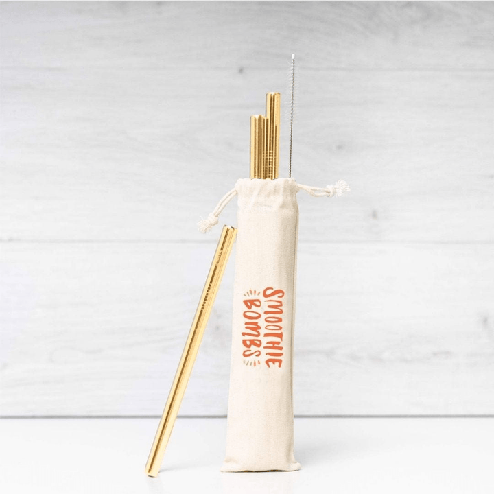 https://cdn.shopify.com/s/files/1/0815/1831/files/the-smoothie-bombs-set-of-3-straws-gold-reusable-thick-smoothie-straw-set-37062917619887_720x.png?v=1701411545