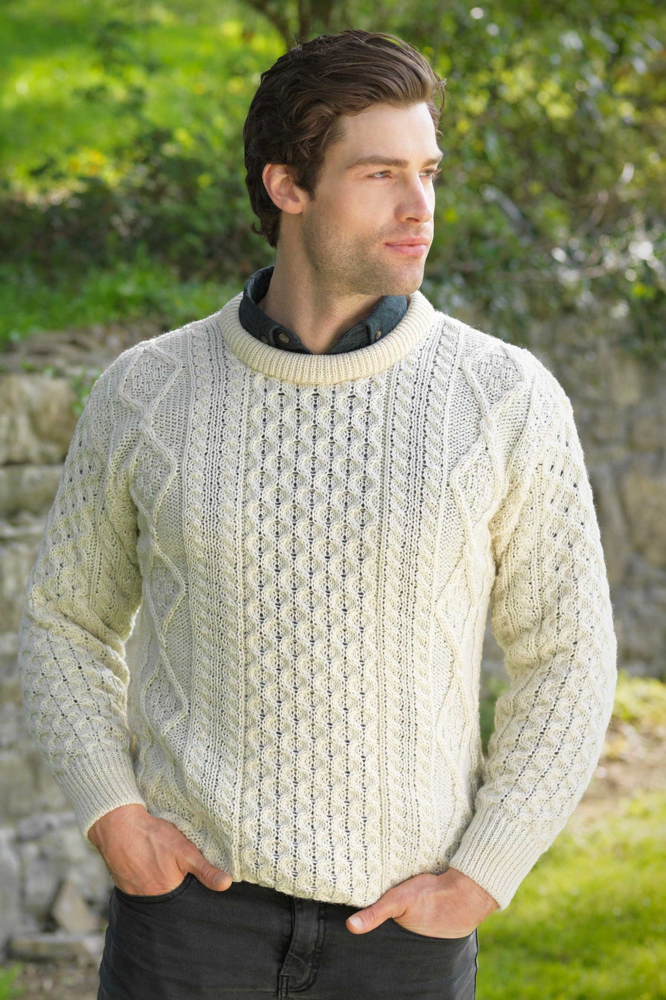 Мужской пуловер связанный на спицах