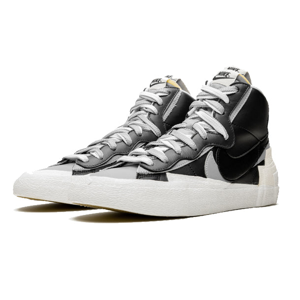 nike sacai blazer black white