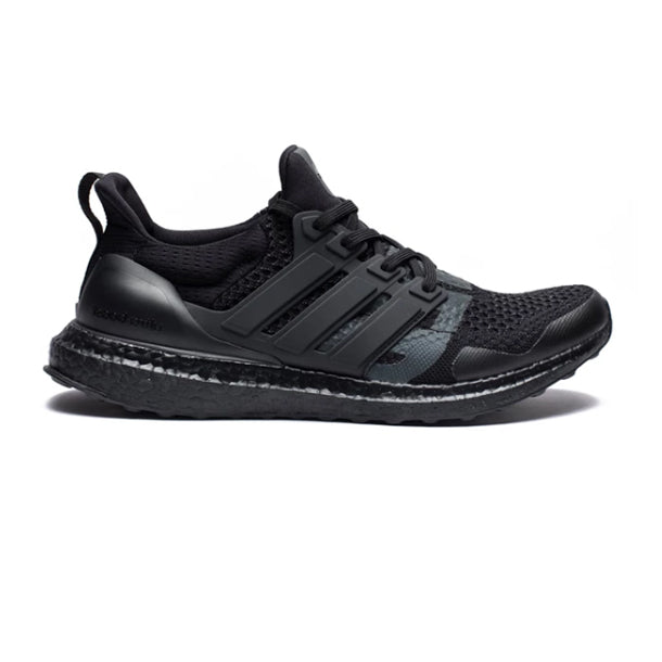 adidas ultra boost blackout