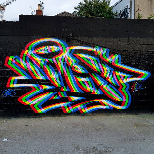 ACHES Graffiti Artist - Mural blur effect