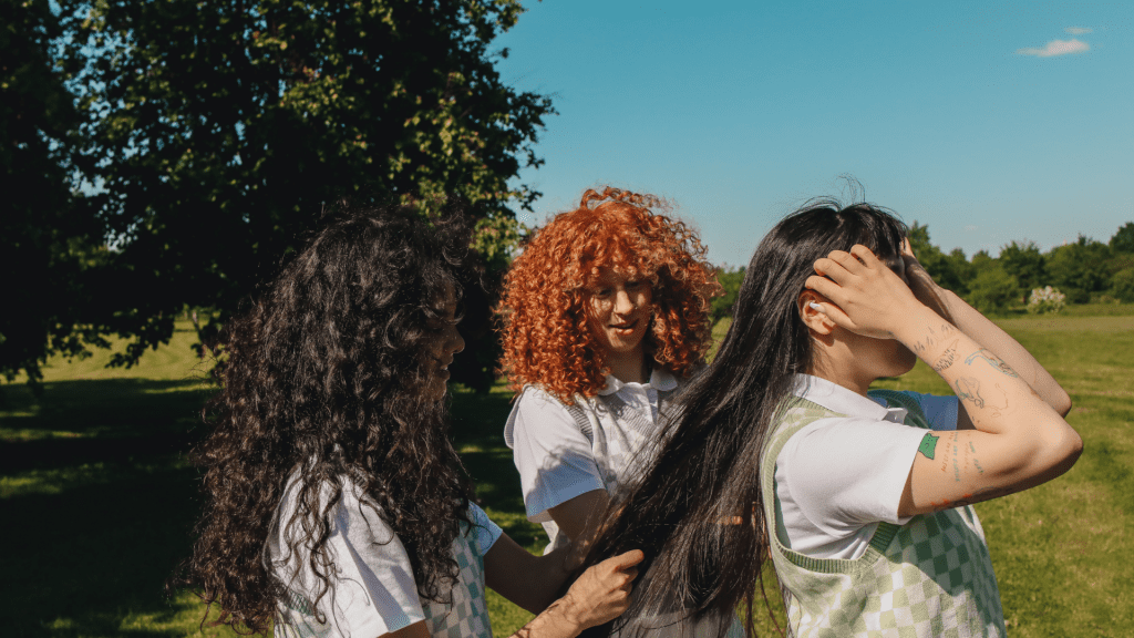 La biotine pour des cheveux sains brillants longs