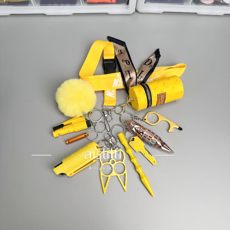 18-Piece Handbag Self-Defense Keychain Kit (Video Style)