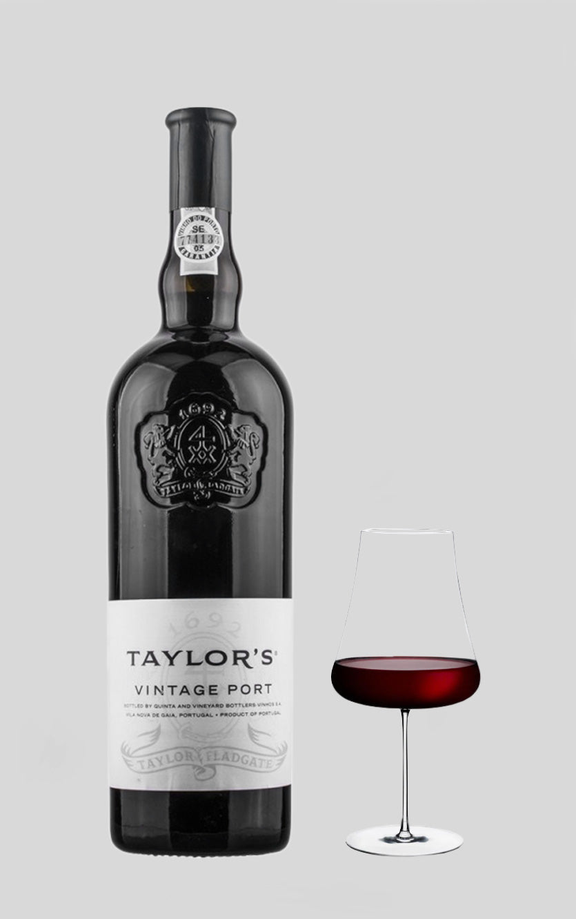 Se Taylors Vintage Port 2017 hos DH Wines