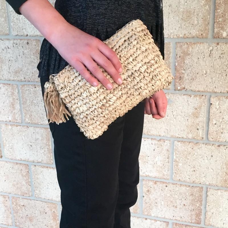 raffia clutch purse