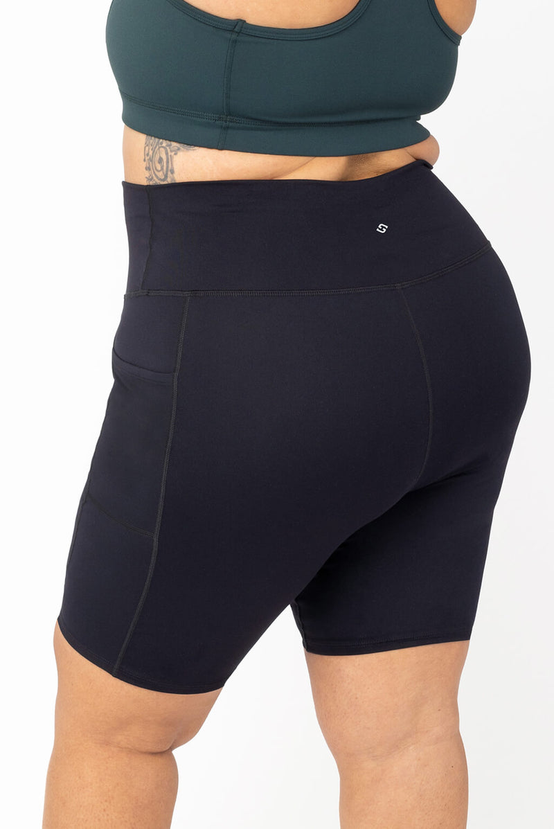 plus size biker shorts with pockets, black