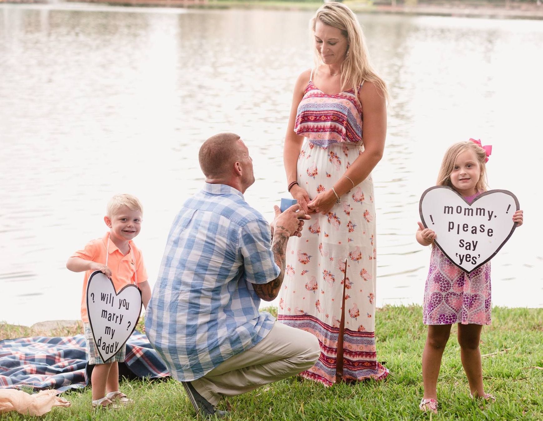 Family out door picnic proposal