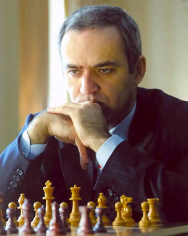 Mikhail Tal beats Garry Kasparov in 17 moves! 