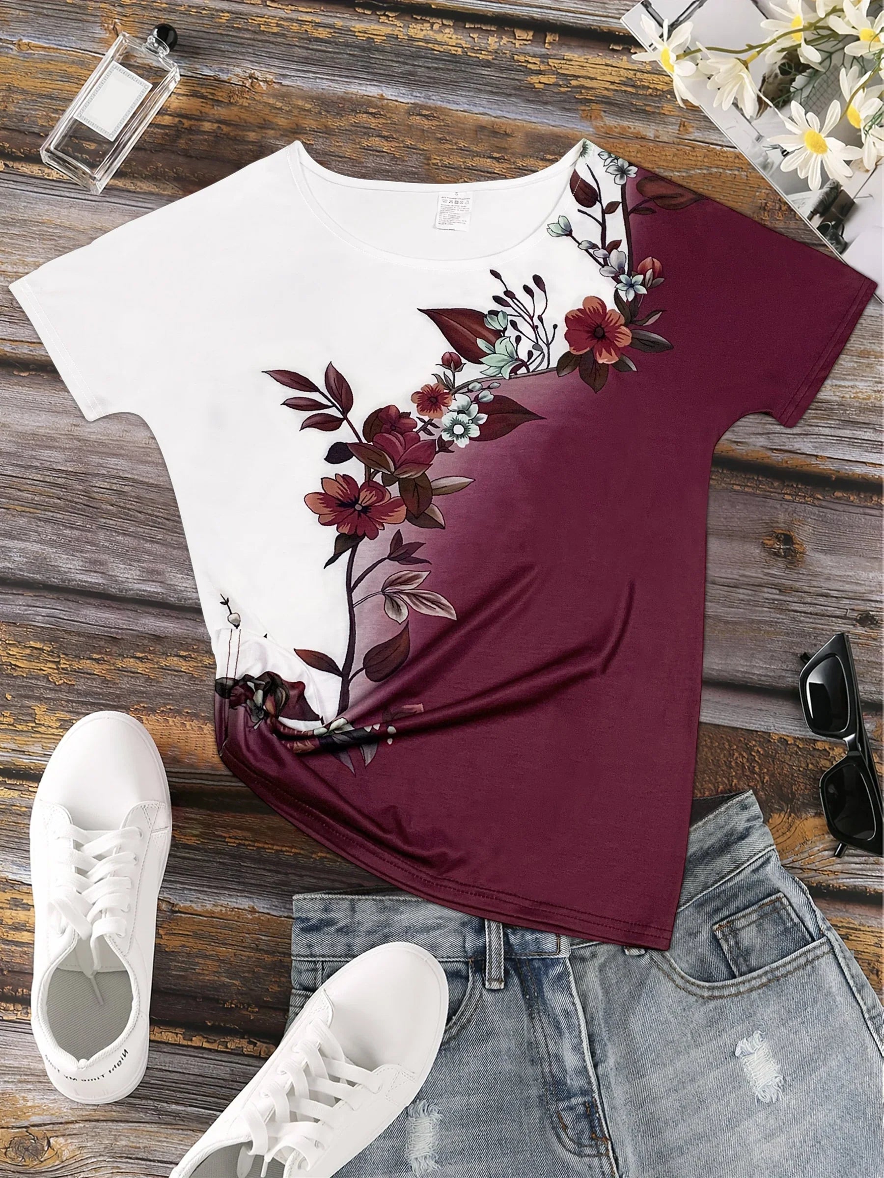 Product Image for Ravikna | T-skjorte Med Rund Hals, Blomstertrykk Og Fargkombinasjon, Burgunderfarge / 2XL