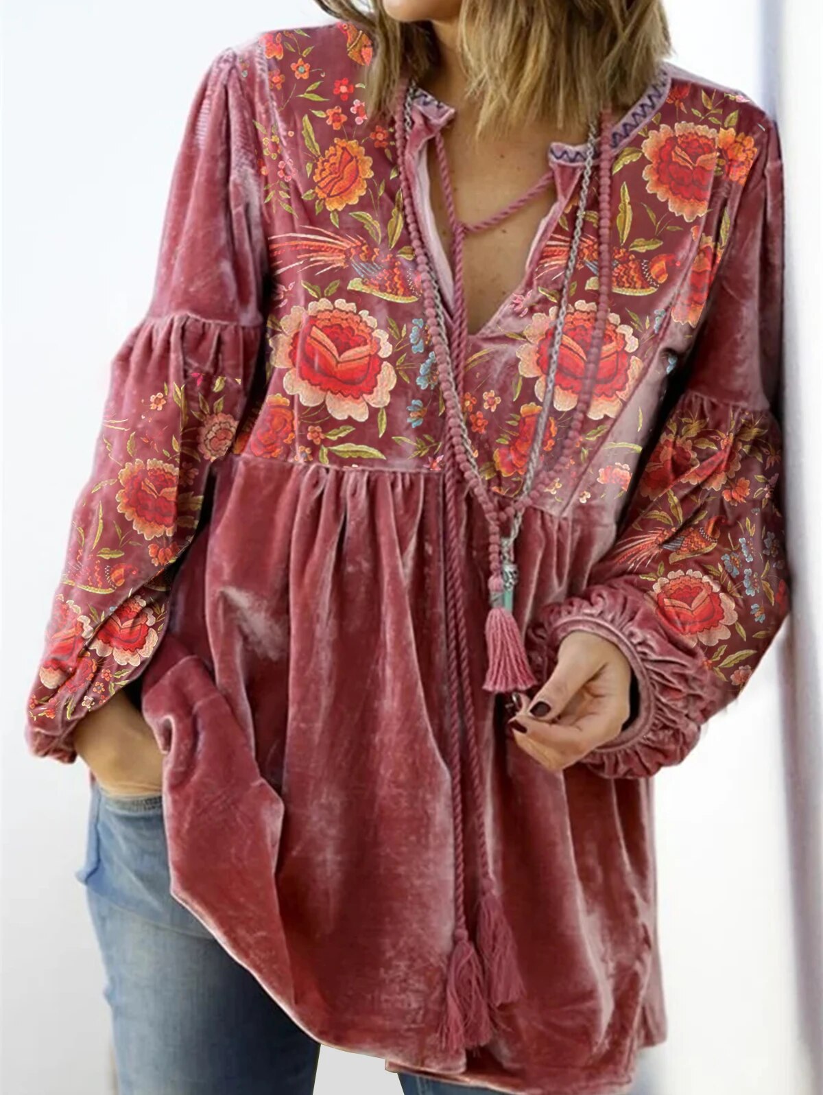 Product Image for Ravikna | Camilla V-hals-genser med århundregrafikk, Rosa / L