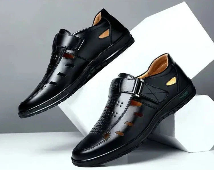Product Image for Ravikna | Leder Sandalen Geschlossene Zehen Atmungsaktives Ausschnittdesign Verstellbarer Schnallenriemen, Schwarz / 7.5