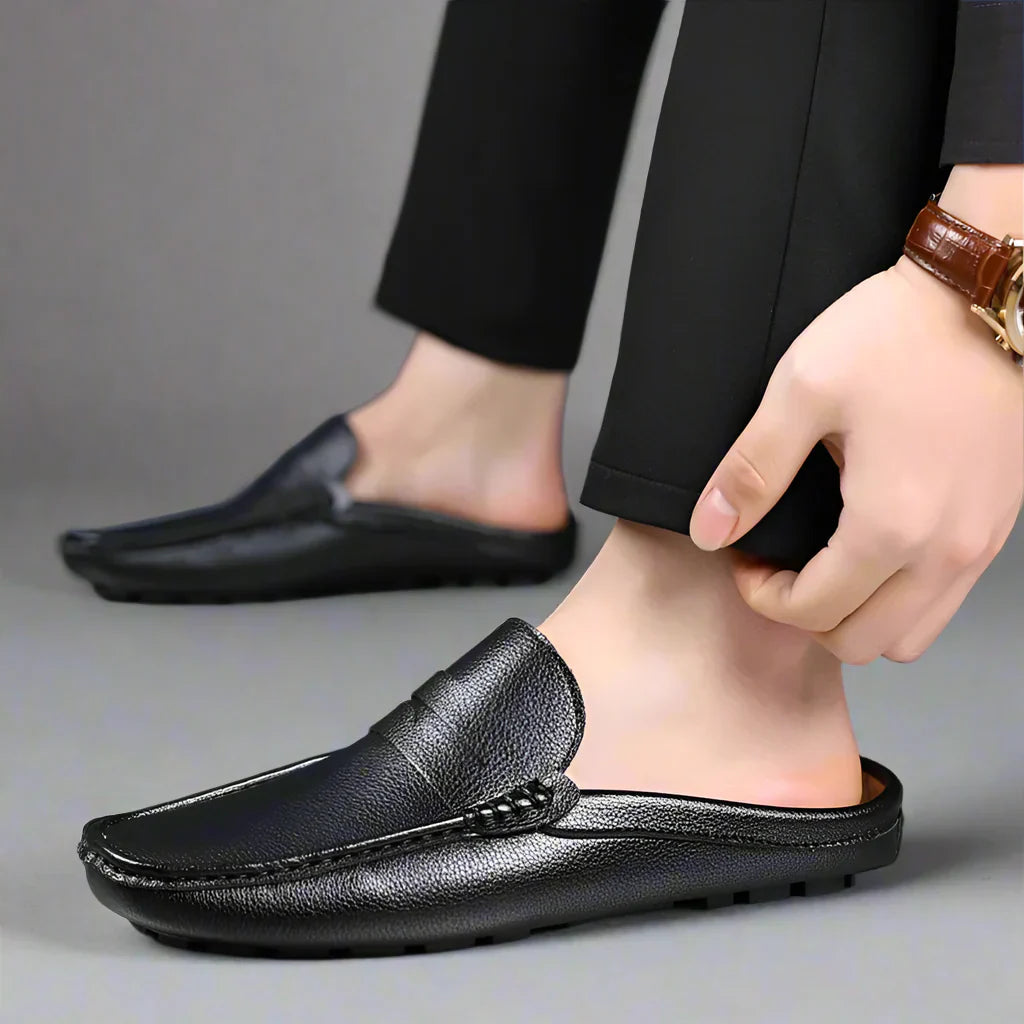 Product Image for Ravikna | Pustende Slippers I Lær For Menn, Svart / 42