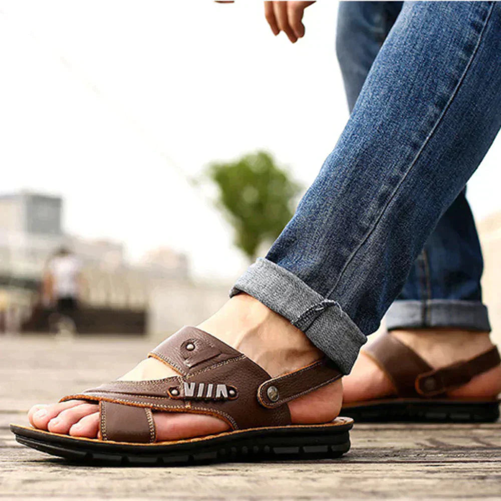 Product Image for Ravikna | Kraftige sandaler med glidestopp såle og justerbare borrelås, Braun / 41