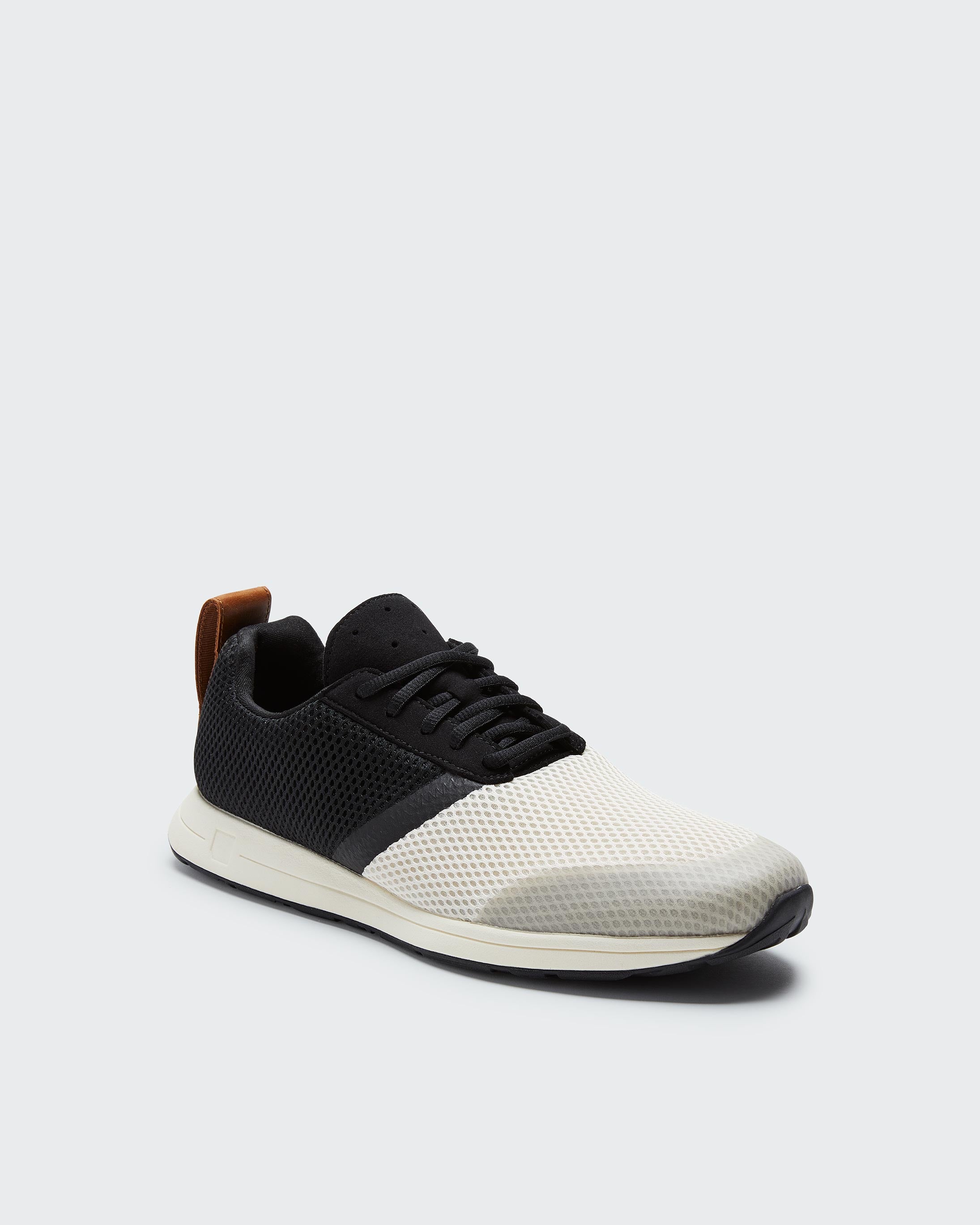 The Henry Runner / Mesh / Black & White - YORK Athletics Mfg product image