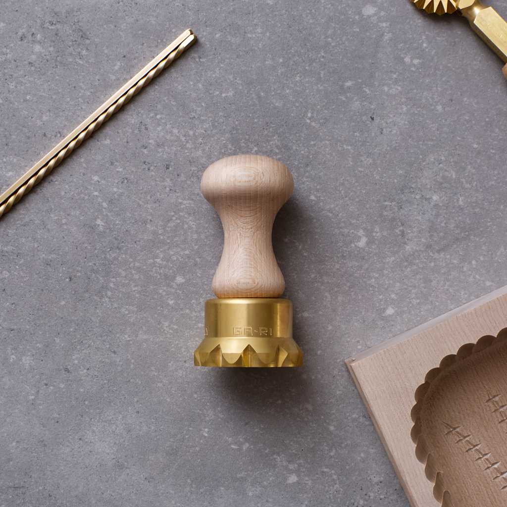 Round Shaped Brass Stamp with Automatic Ejector for Cutting Ravioli