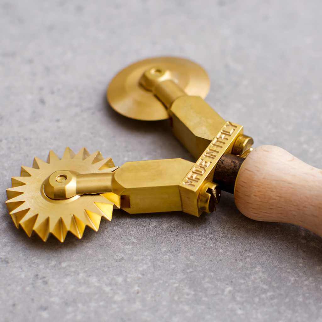 Professional Pasta Cutter Wheel, in Brass and Natural Wood