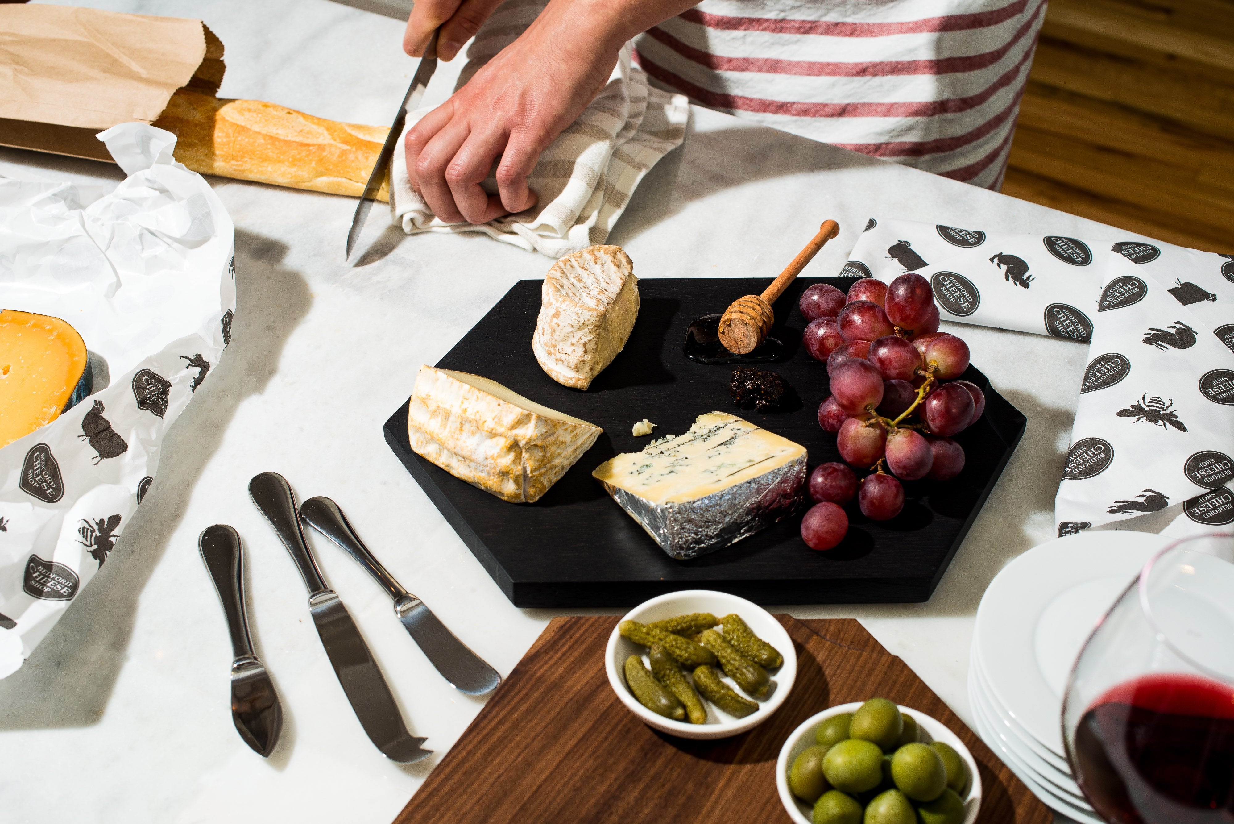 How much cheese to buy for your cheese board? 