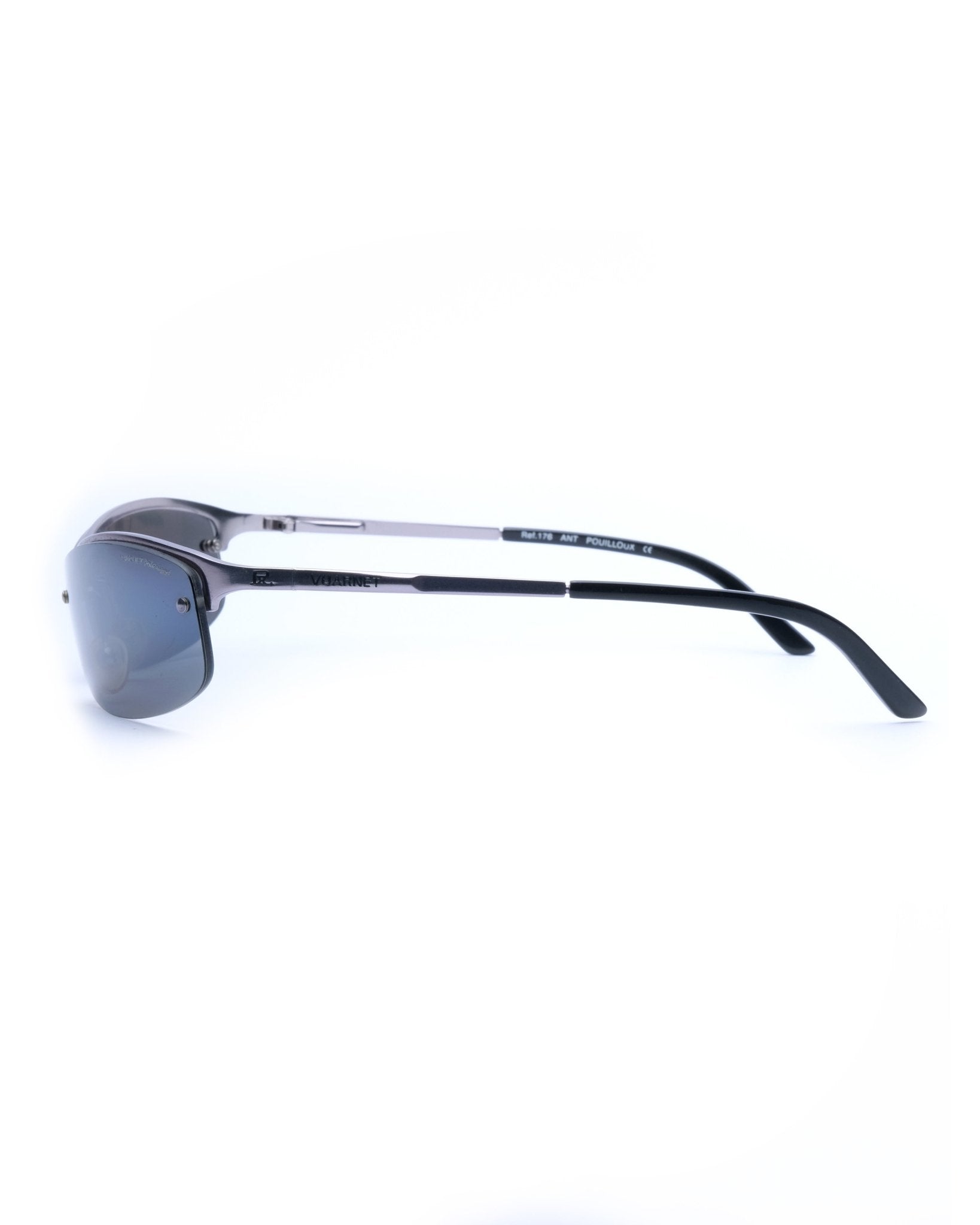 https://cdn.shopify.com/s/files/1/0818/5459/5398/files/1990s-vuarnet-half-frame-su213-376526.jpg?v=1749227891
