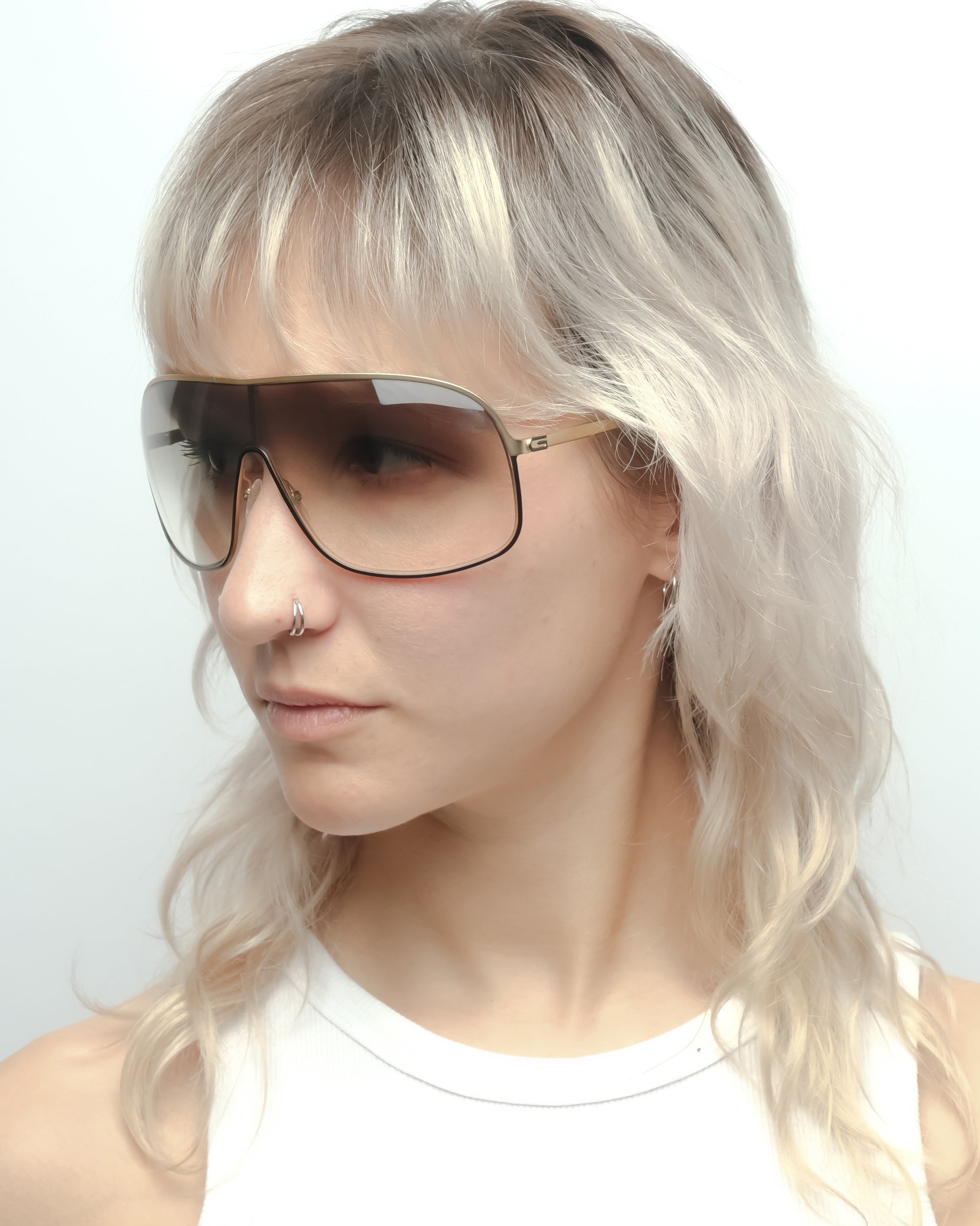 https://cdn.shopify.com/s/files/1/0818/5459/5398/files/Gucci17_d858b0d9-a9a8-4a48-a2ab-1457582f5dc0.jpg?v=1747785104