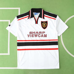 Maillot rétro blanc extérieur de la saison 1998 de Manchester United FC