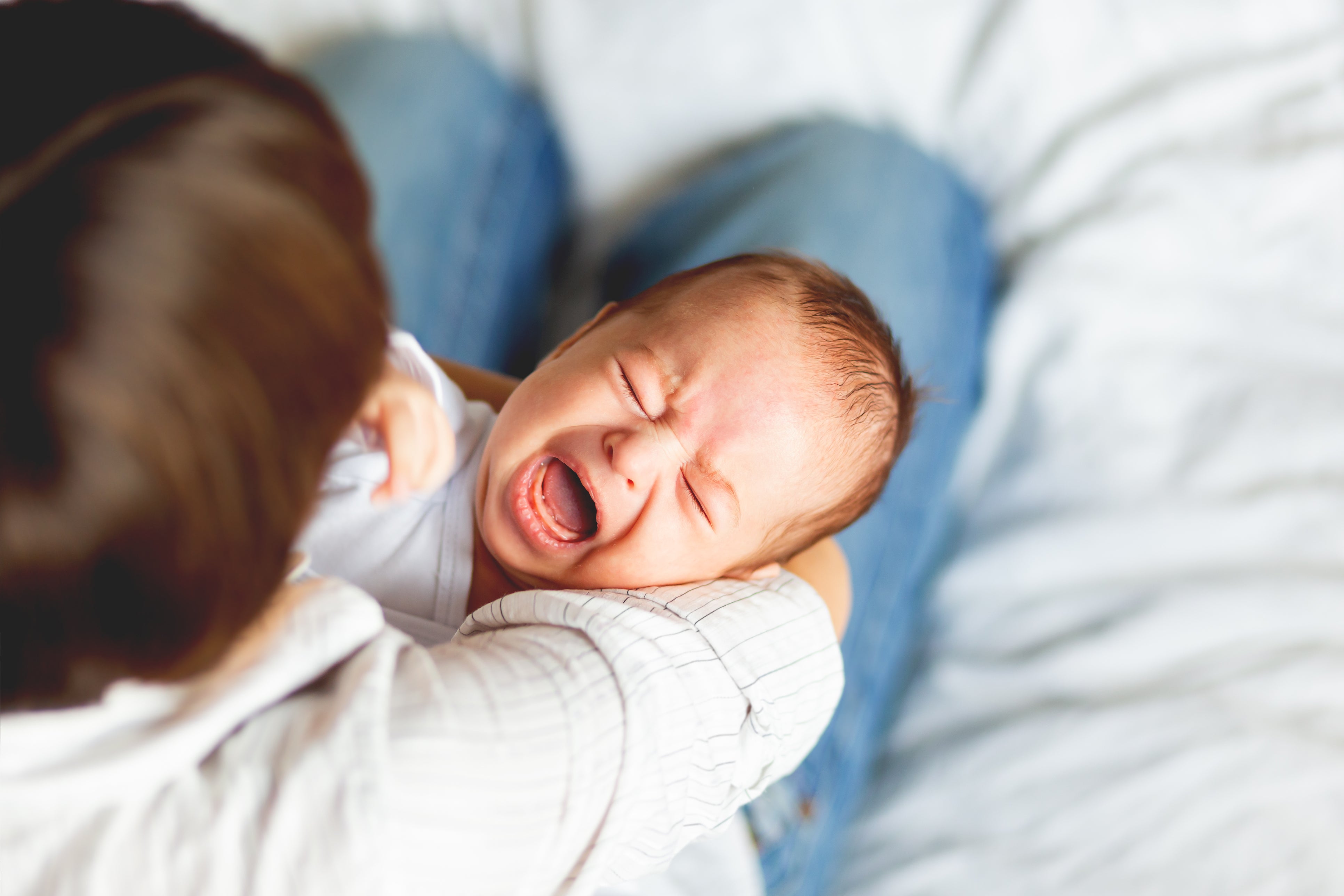 Baby not adjusting well to transition from swaddle to sleep sleep sack