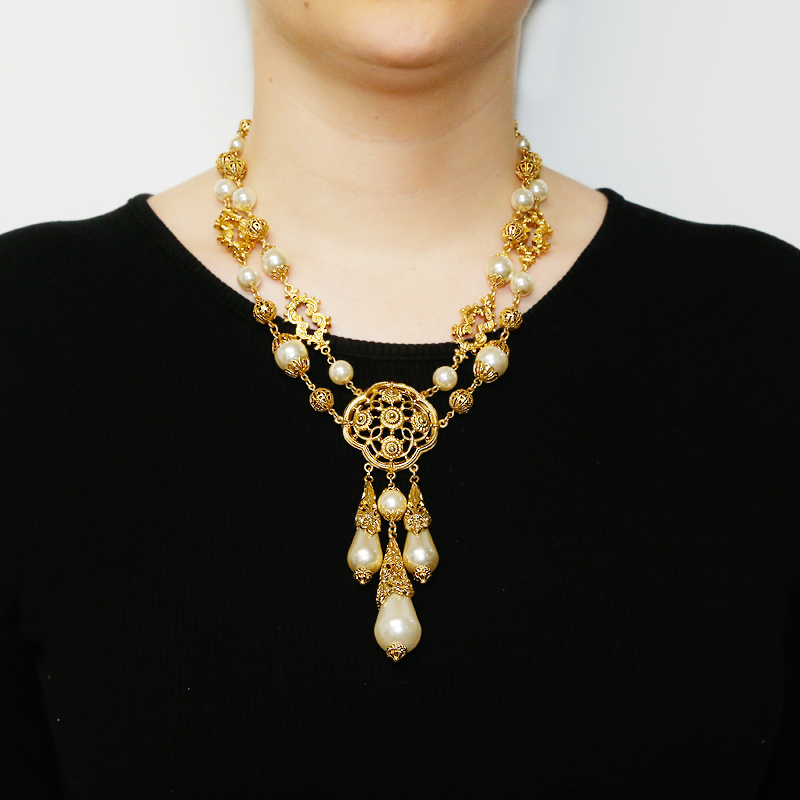 Gold & Pearl Medallion Pendant Drop Necklace