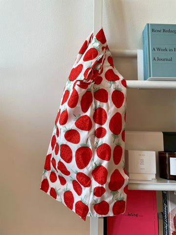 Marimekko strawberry tote