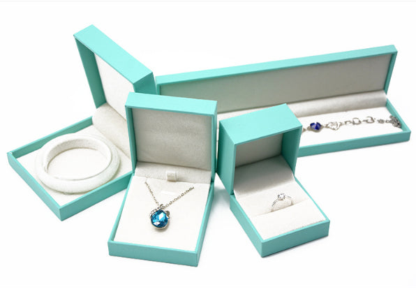 Pedido de joyería personalizada empaquetada