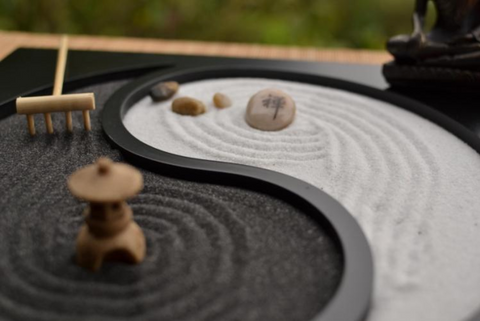 sand-racking-zen-garden