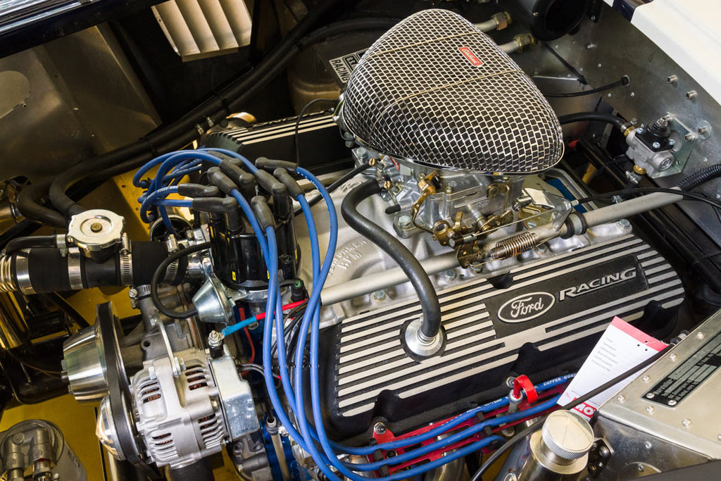 Engine of a Shelby Cobra 427